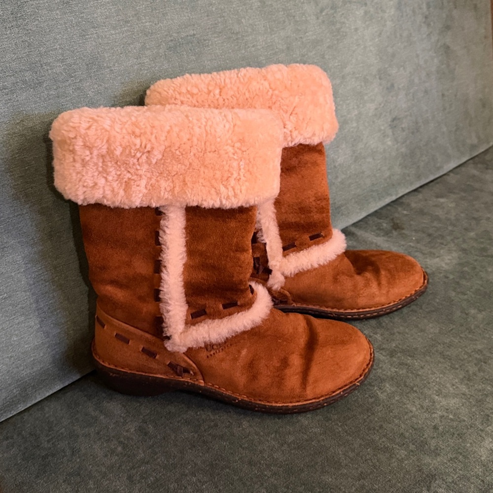 UGG Australia 'Elijo' Sheepskin Winter Boots
Color: Chestnut, Size 8